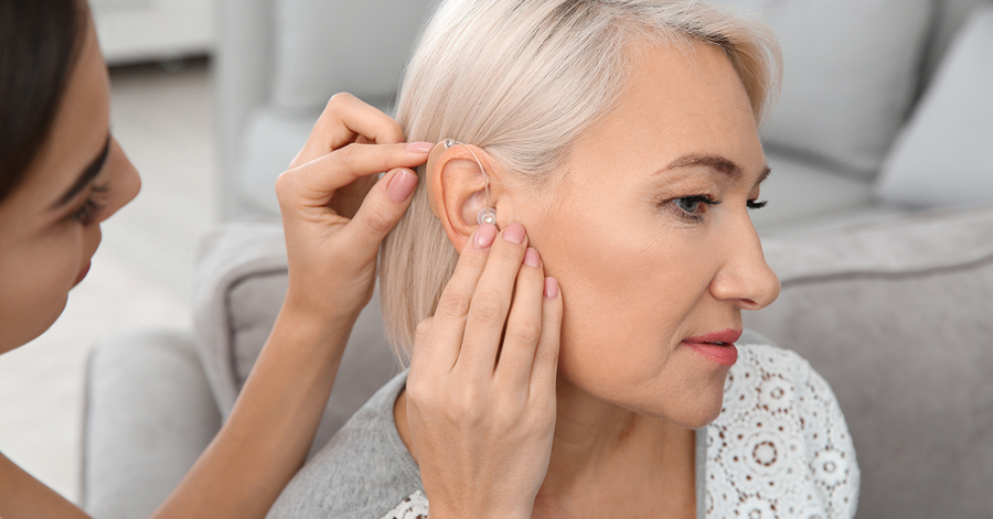 symptoms of deafness in one ear