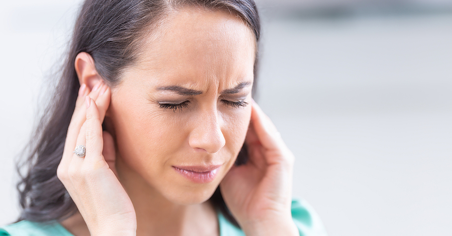 Tinnitus (Ringing in Ears): Symptoms, Causes, & Treatment